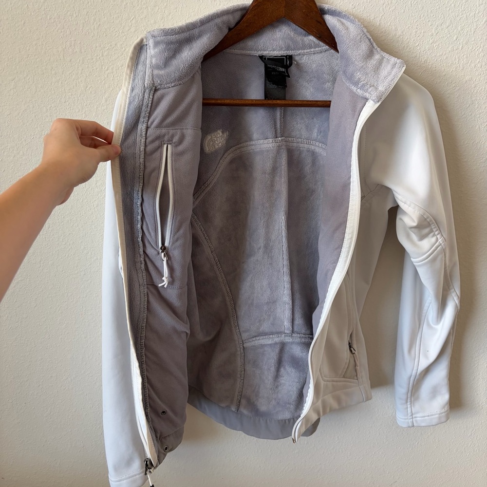 The North Face Windproof White Grey Softshell Zip-Up Fall Winter Jacket - Picture 7 of 9